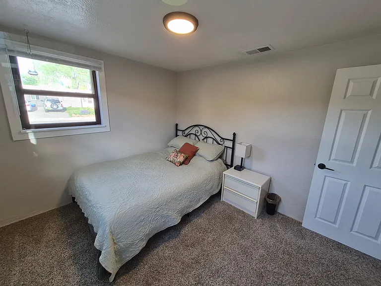 3325 Cardenas Dr NE — Photo 6
