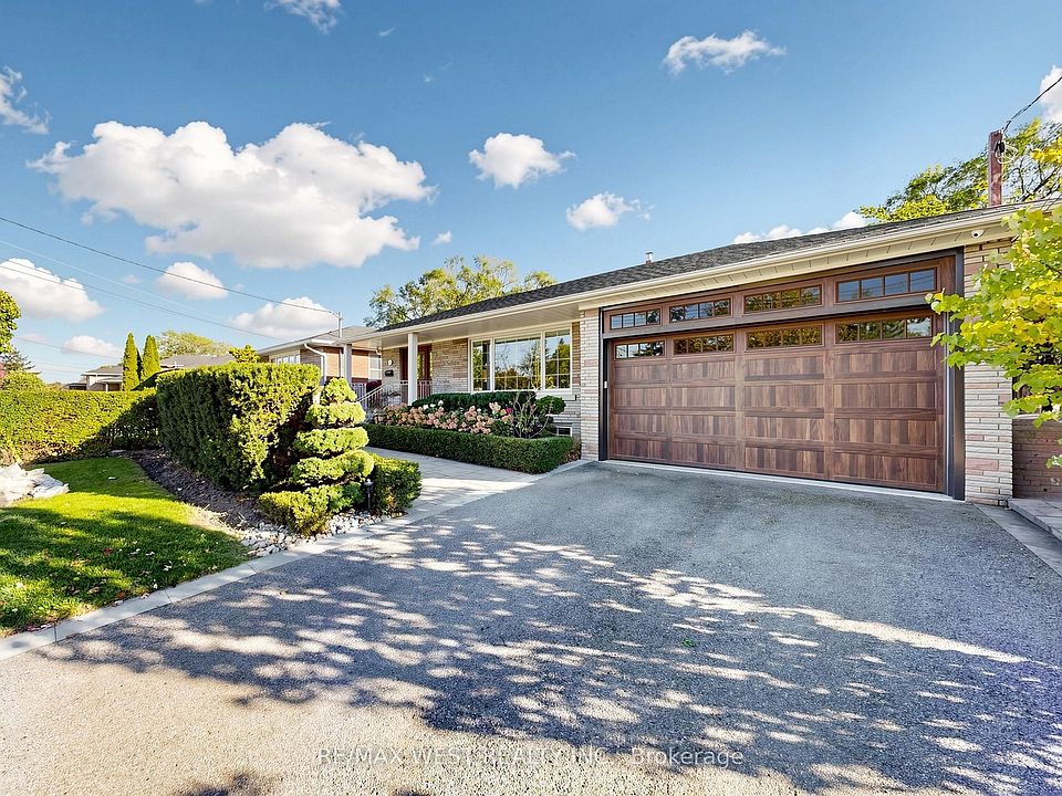 1st image of 151 Palm Dr