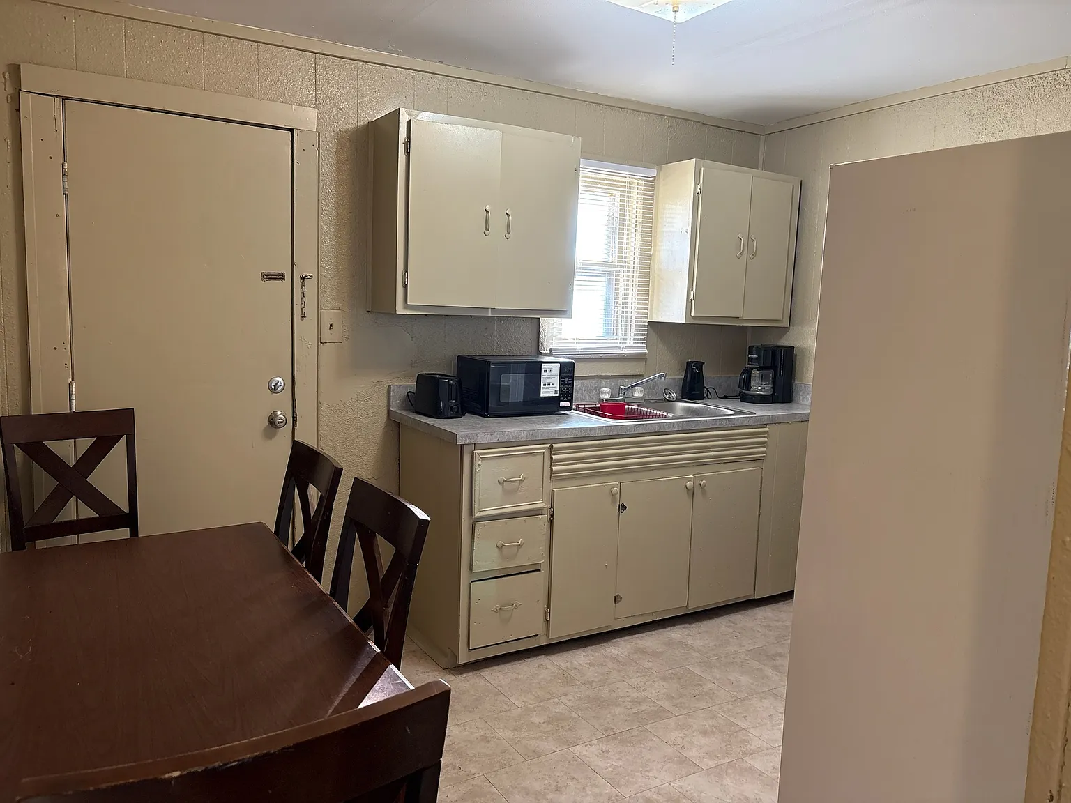 2 bed, $600 — Photo 4