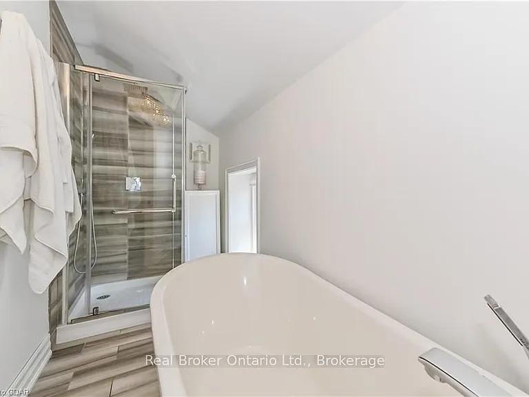 37 Meadowview Ave — Photo 20