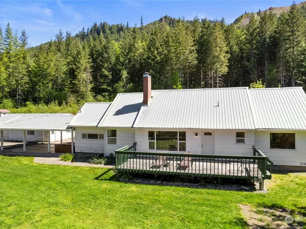 735 Davis Lake Road, Morton, WA 98356