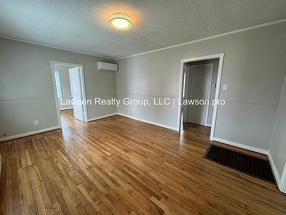 3rd image of 1741 Pexton Ave