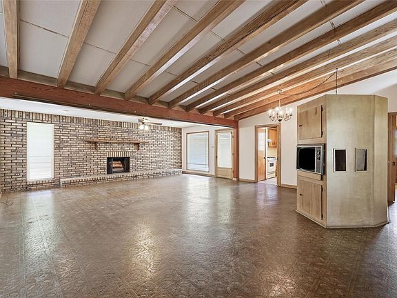 5th image of 3293 62nd St