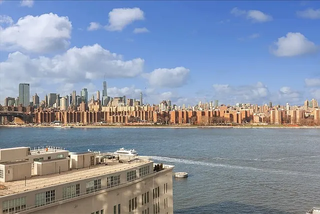 1 Northside Pier — Photo 2