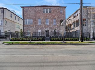 2705 Maxroy St, Houston, TX 77007
