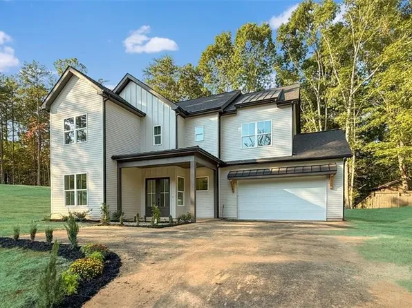 81 Summit Ridge Cir SE, Cartersville, GA 30120