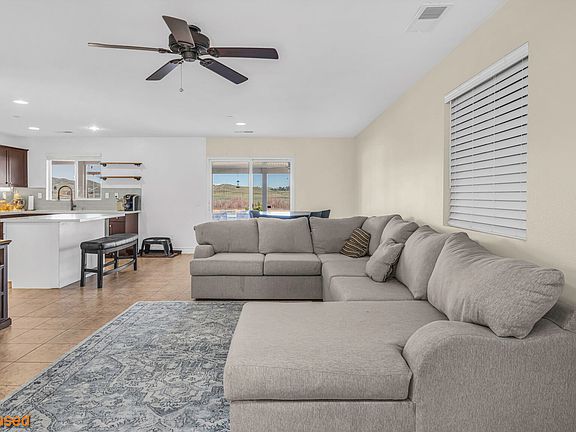 3rd image of 328 Yosemite Ave