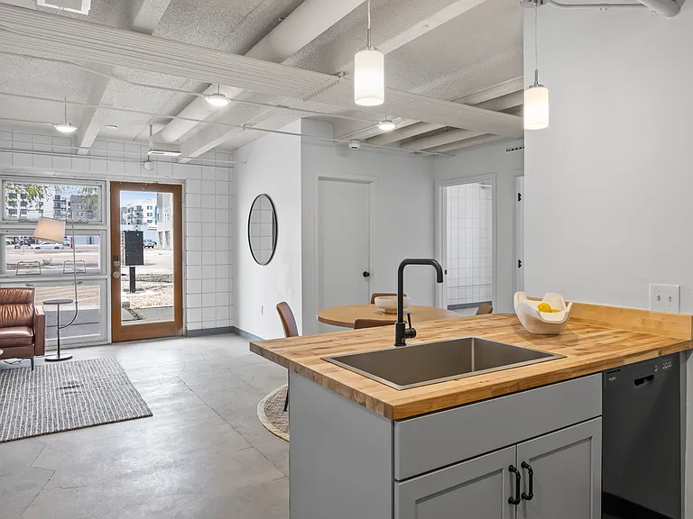 415 S Weber St #104 — Photo 11