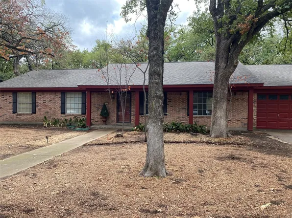 1301 Cactus Dr, Mineral Wells, TX 76067