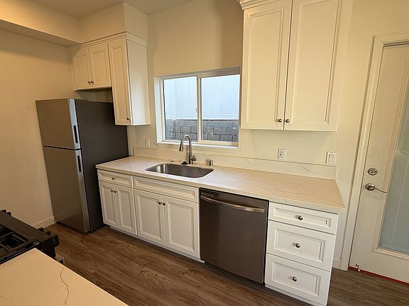 5th image of 2115 Arnold Way #F74e3fcba
