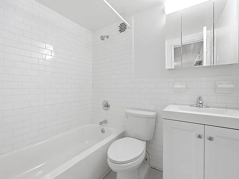 88 Fulton St #216 — Photo 8