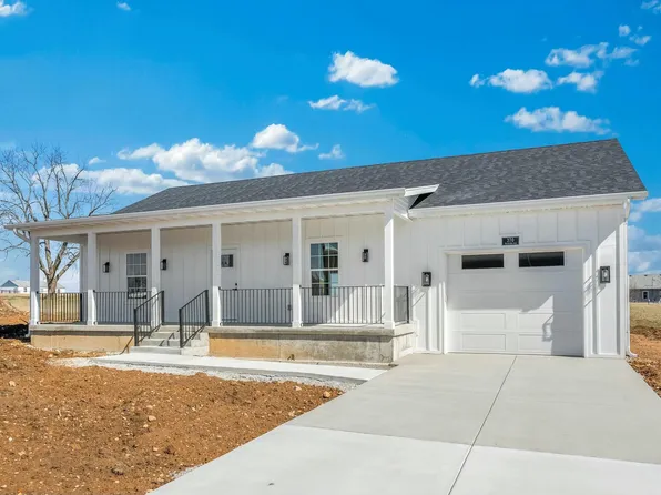370 N Oak Avenue, Sparta, MO 65753