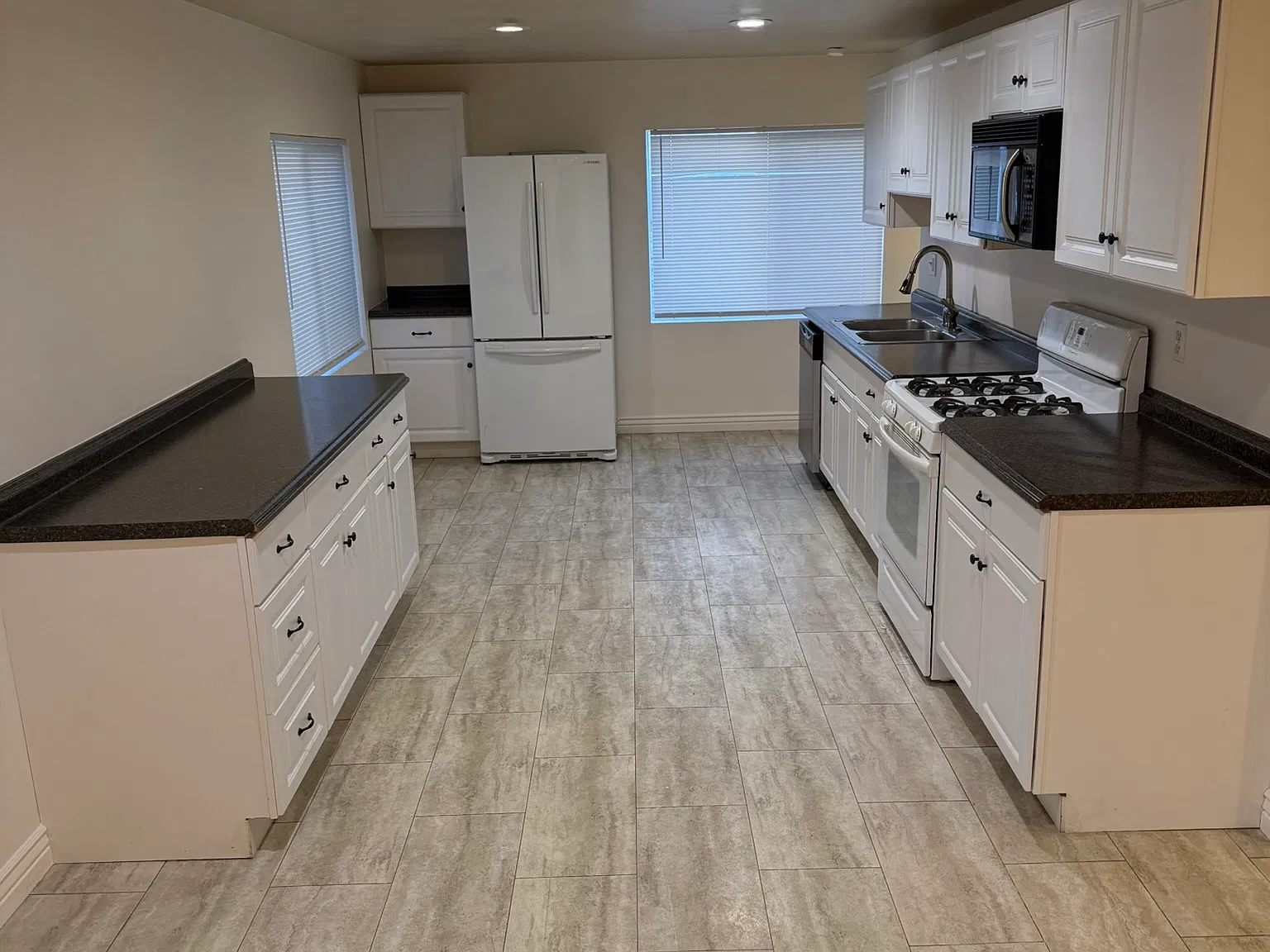 3 bed, $1,850 — Photo 2