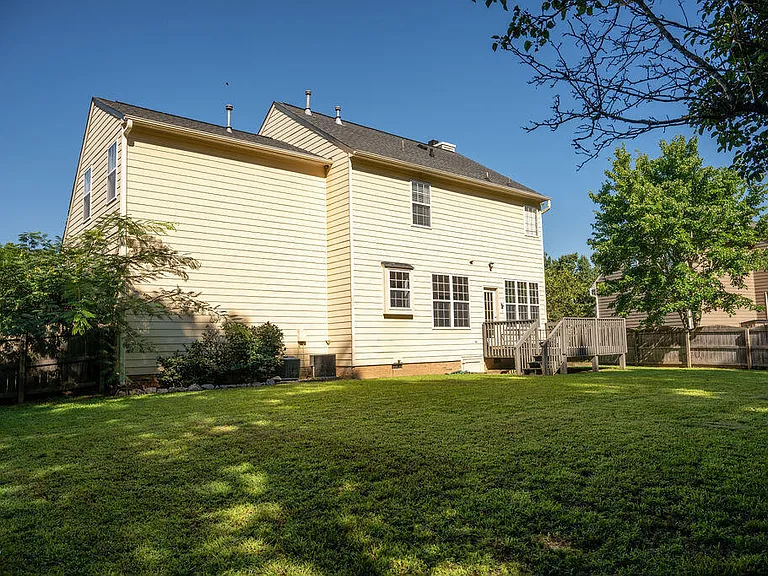 5803 Whisperwood Dr — Photo 35