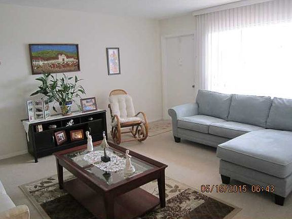 5th image of 515 S Crescent Dr APT 209