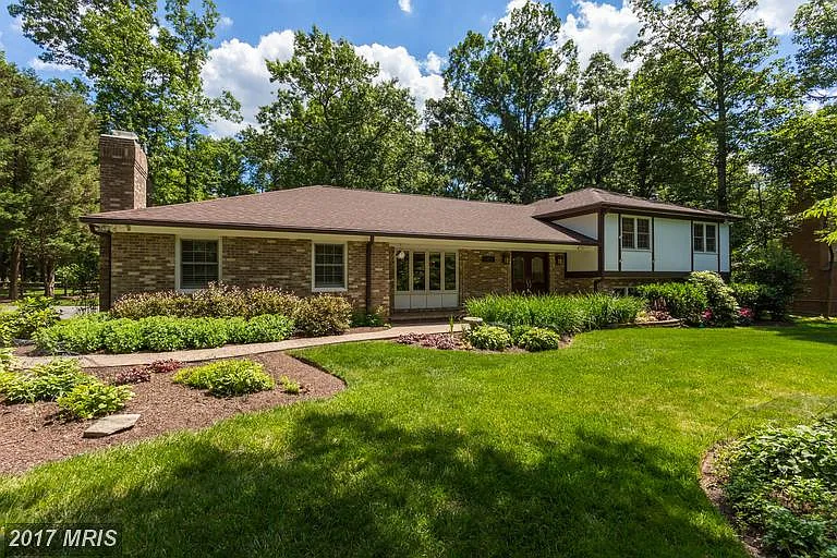 11417 Jordan Ln photo 1