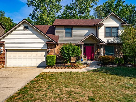 2nd image of 303 Crest Hill Ave