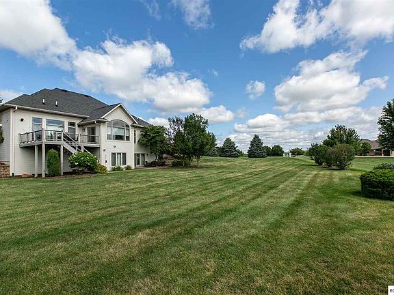 3rd image of 15462 Wood Vale Ct