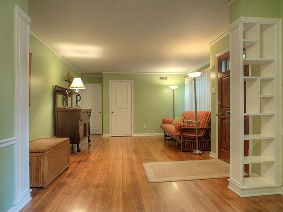 3rd image of 4912 Welchshire Ave