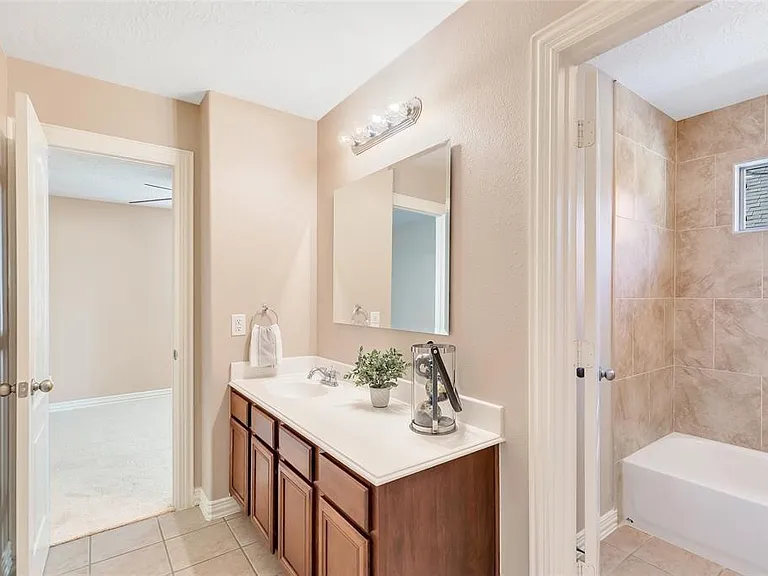 13019 Chandler Chase Ct — Photo 31