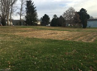 Dewey St, Dresden, OH 43821