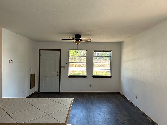 3rd image of 25450 Ipes Rd APT 1