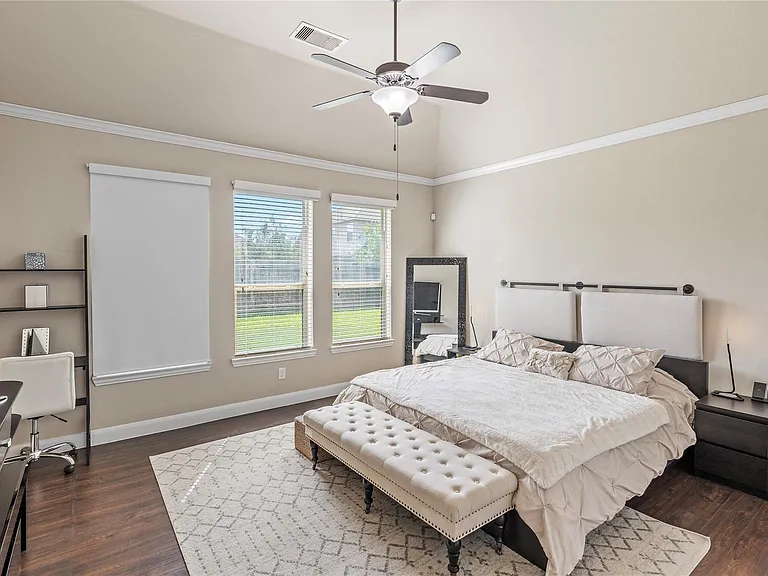 18002 Heartsong Dr — Photo 16