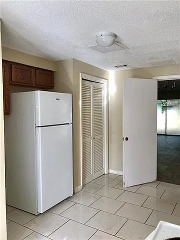 2520 Caswell Ln — Photo 5