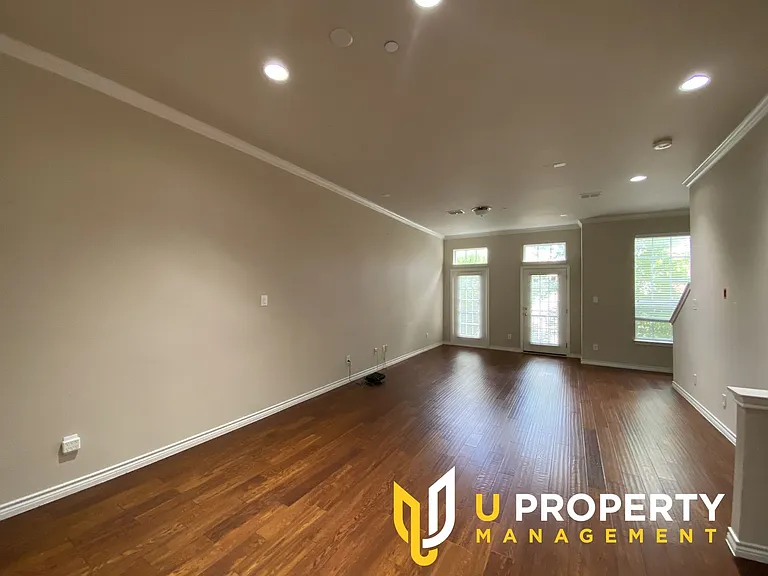 15831 Breedlove Pl #118 — Photo 4