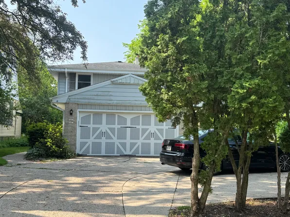 8441 Kenyon Ave, Wauwatosa, WI 53226