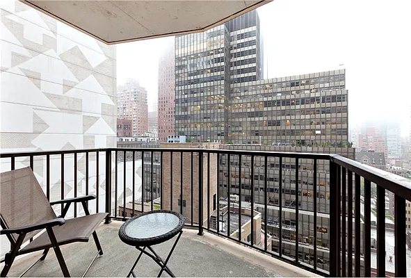 Sold by OneWorld Property Advisors | media 5