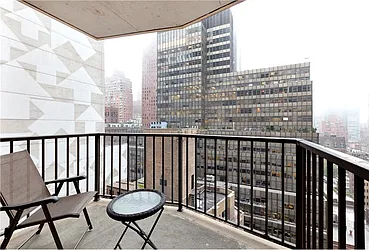 Sold by OneWorld Property Advisors