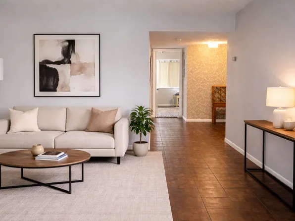 555 Fairways Cir, Ocala, FL 34472