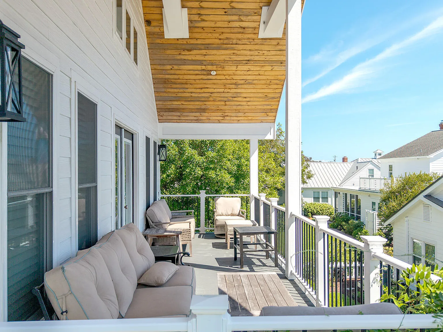 2 bed, 2.0 bath, 1053 sqft, $3,000 — Photo 4