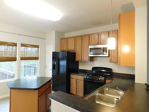 3rd image of 8165 Belton Cir