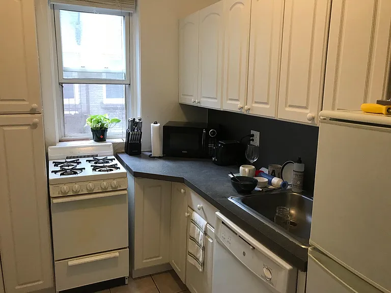 89 Park Dr #16 — Photo 1