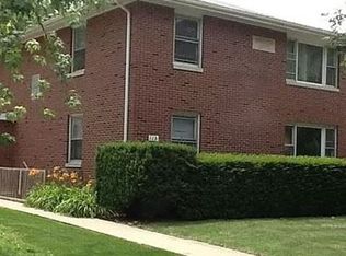 115 W Washington St, Urbana, IL 61801