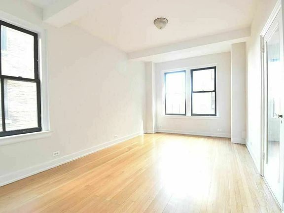 3rd image of 225 W 106th St APT 8E