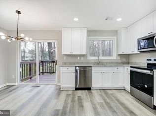 2394 Southgate Sq, Reston, VA 20191