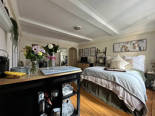 Rented by Green Home NY Realty LLC | media 7