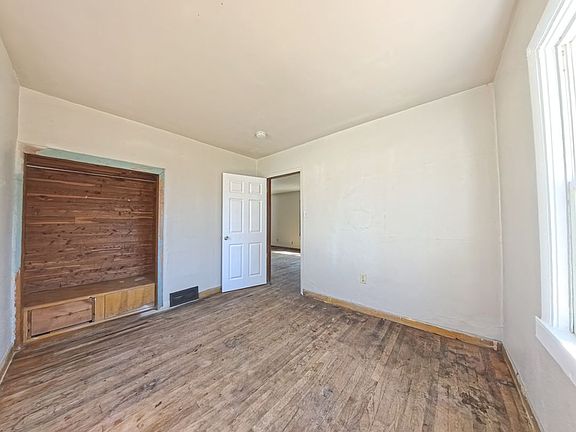 5th image of 2906 State Ave