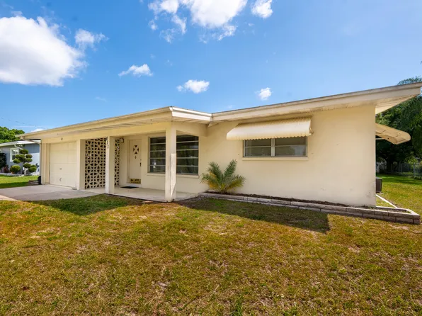 411 Coconut Avenue E, Port St Lucie, FL 34952