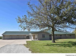 205 Comanche Rd, Divernon, IL 62530