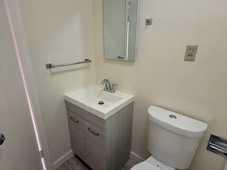 2110 Kittredge St #205 — Photo 2