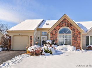 1341 Trinity Dr, Carol Stream, IL 60188
