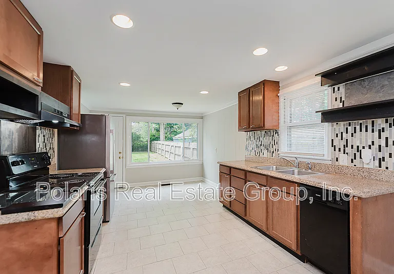 6222 Kingsley Dr — Photo 9