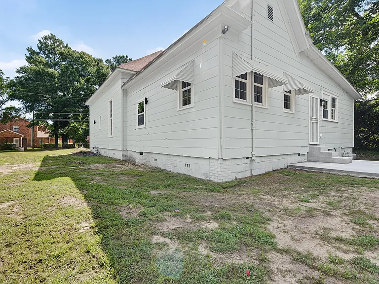 Side yard