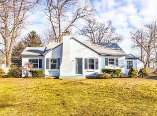 34 Nantasket St, Springfield, MA 01129