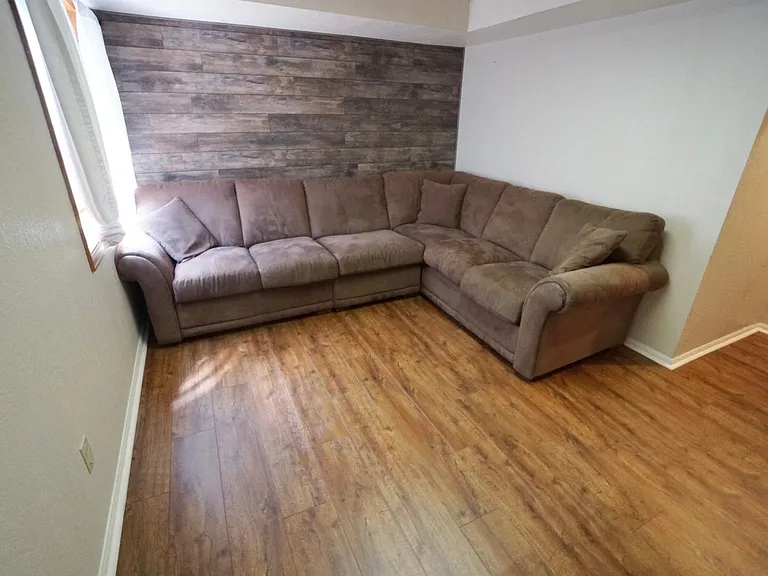 2363 S Jamaica St — Photo 18