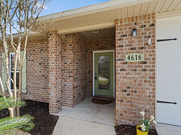 3rd image of 4616 Hermosa Rd